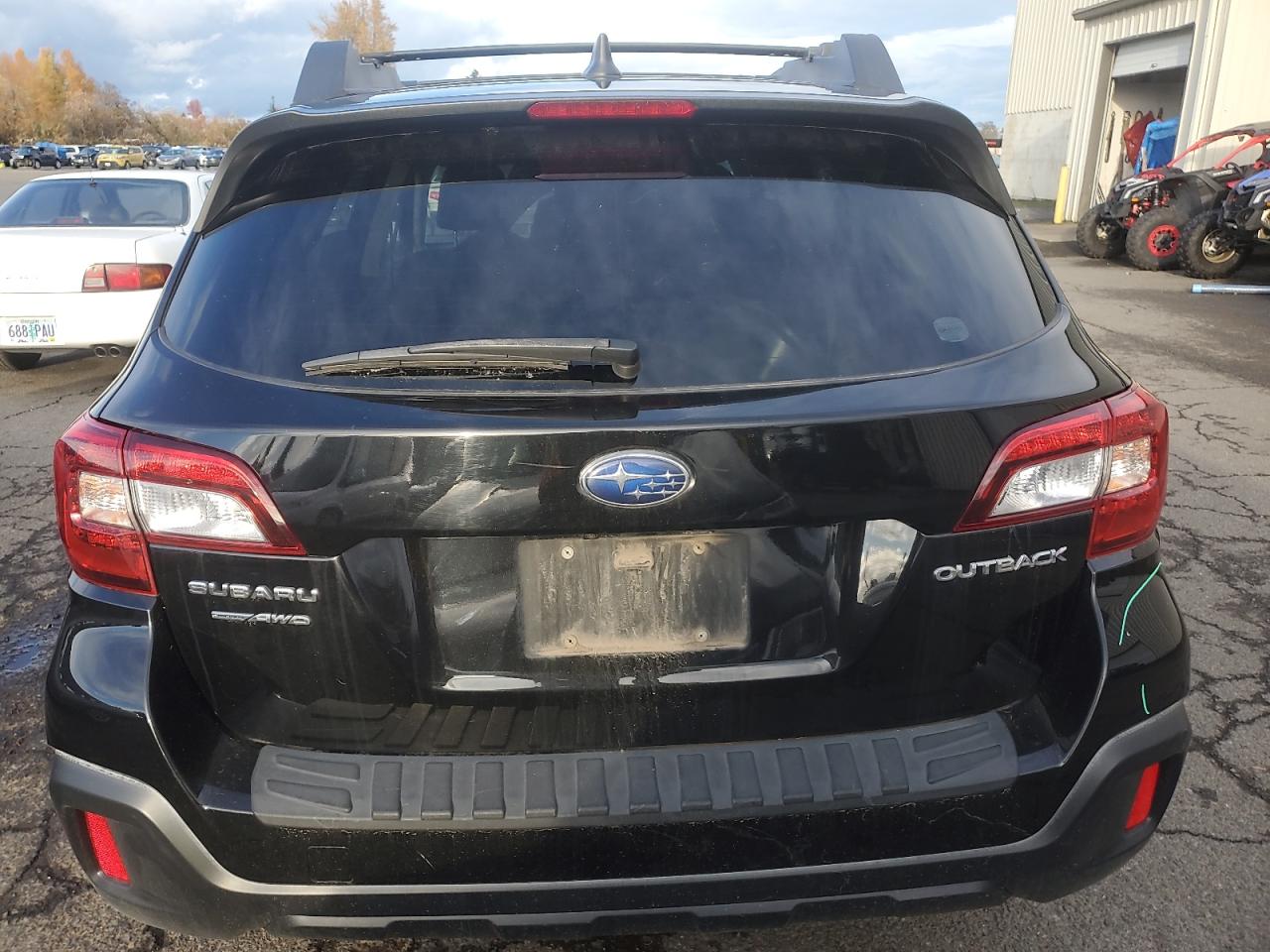 2018 Subaru Outback VIN 4S4BSAHCXJ3317335 Copart auction photo, front end / side damage thumbnail 6