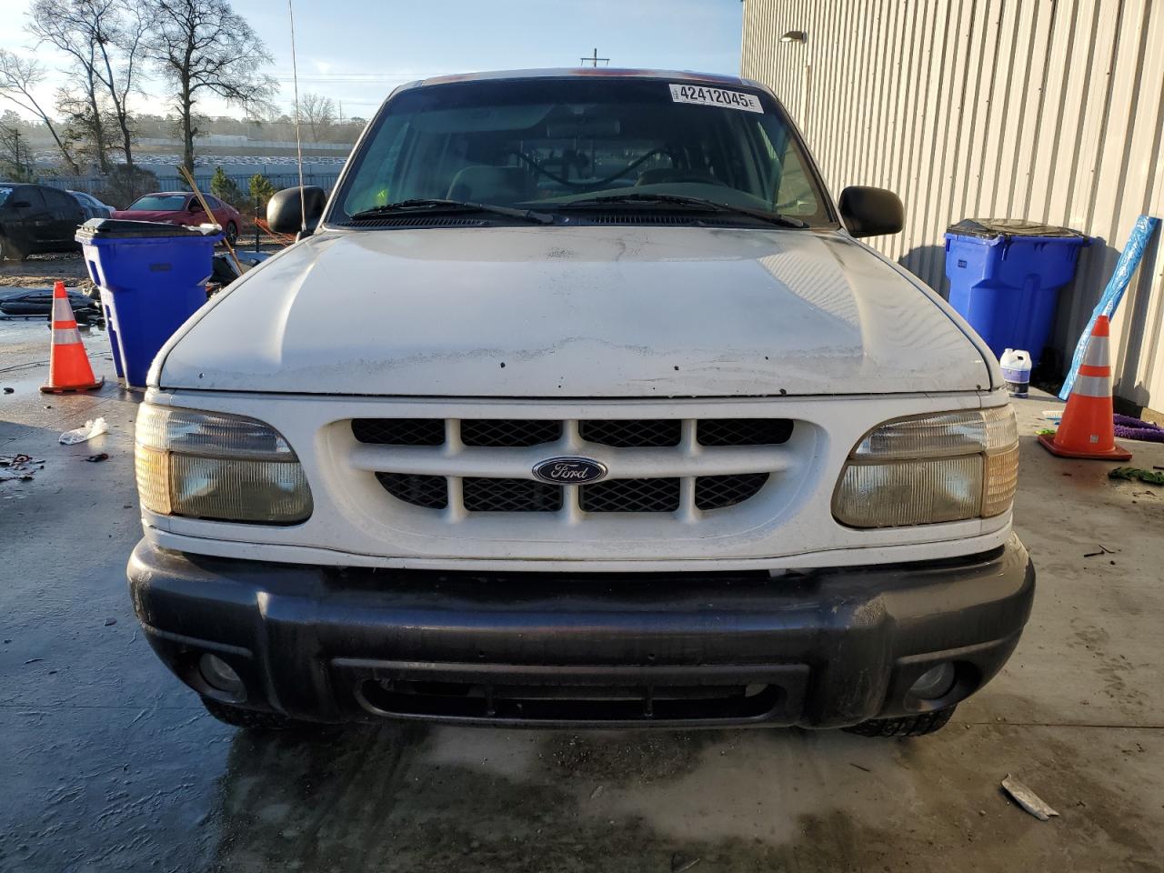 1999 Ford Explorer VIN 1FMZU32E9XZC07607 Copart auction photo, rear end damage thumbnail 5