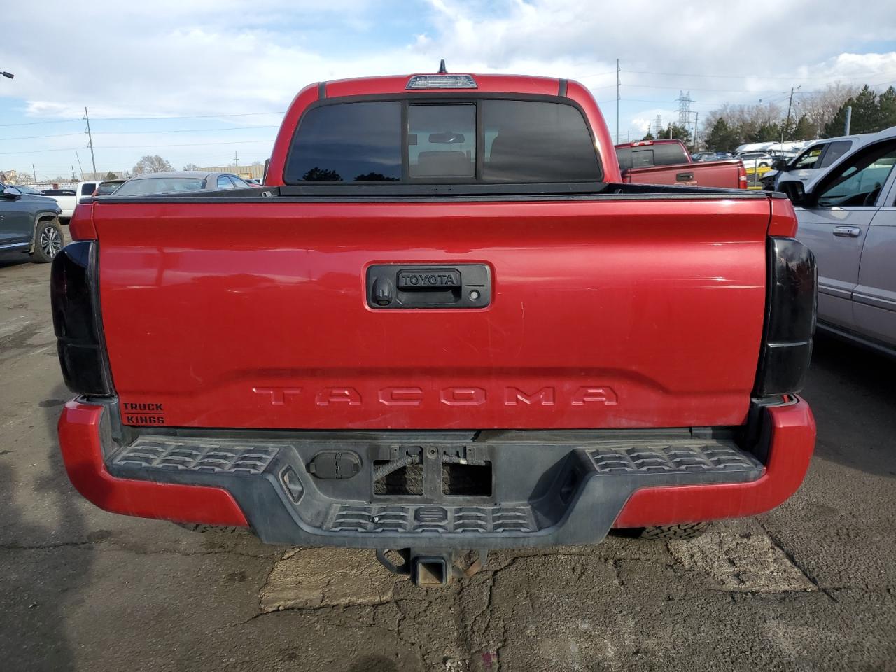 2017 Toyota Tacoma VIN 3TMCZ5AN3HM095642 Copart auction photo, side damage thumbnail 6