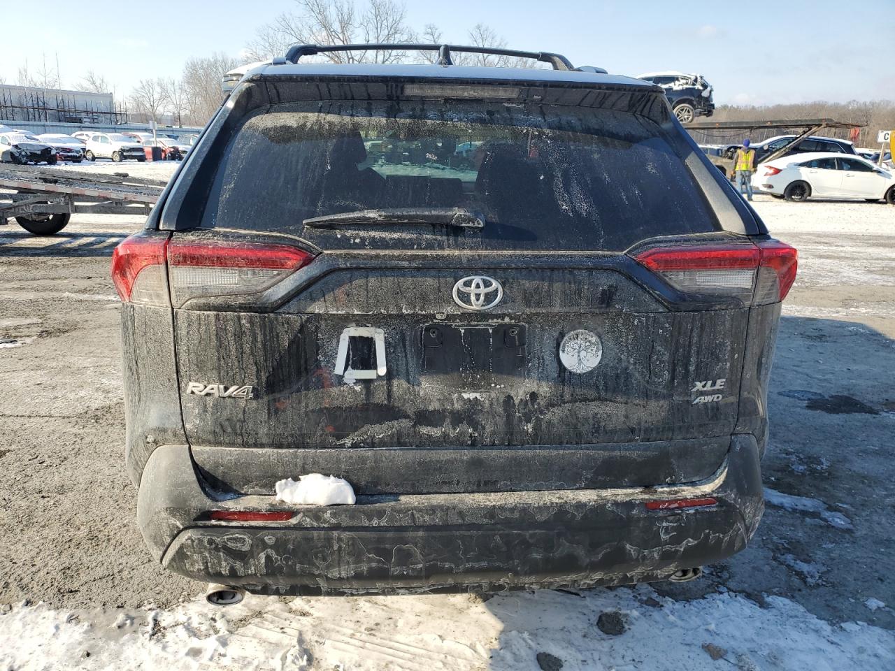 2022 Toyota RAV 4 VIN 2T3P1RFV4NC321045 Copart auction photo, front end damage thumbnail 6