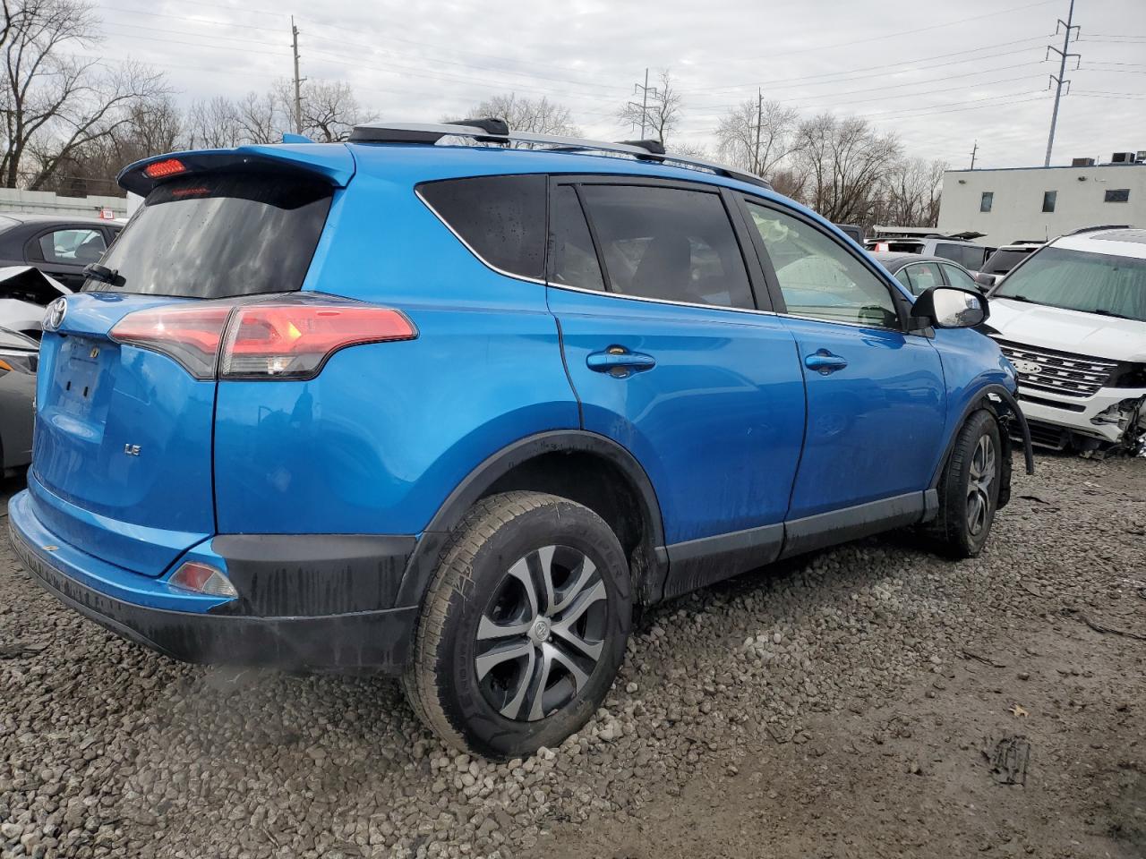 2017 Toyota RAV 4 VIN JTMZFREV8HJ120620 Copart auction photo, front end damage thumbnail 3