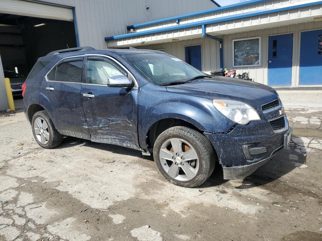 2015 Chevrolet Equinox VIN 2GNFLFE31F6232346 Copart auction photo, side / front end damage thumbnail 4