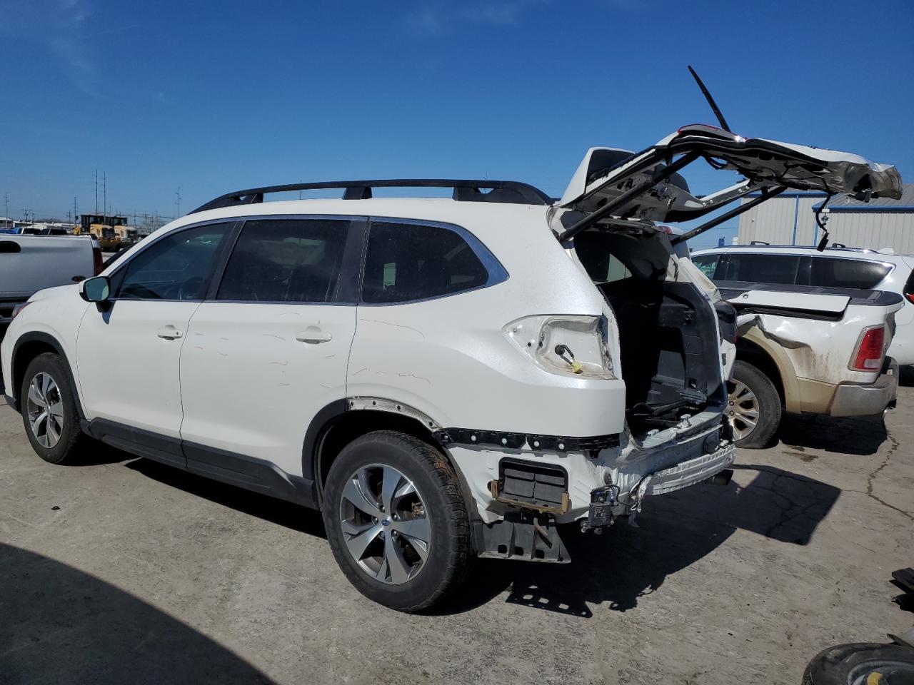 2019 Subaru Ascent VIN 4S4WMACD2K3477450 Copart auction photo, rear end / front end damage thumbnail 2