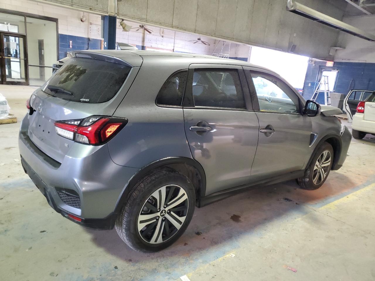 2024 Mitsubishi Outlander VIN JA4ARUAU0RU014449 Copart auction photo, front end damage thumbnail 3