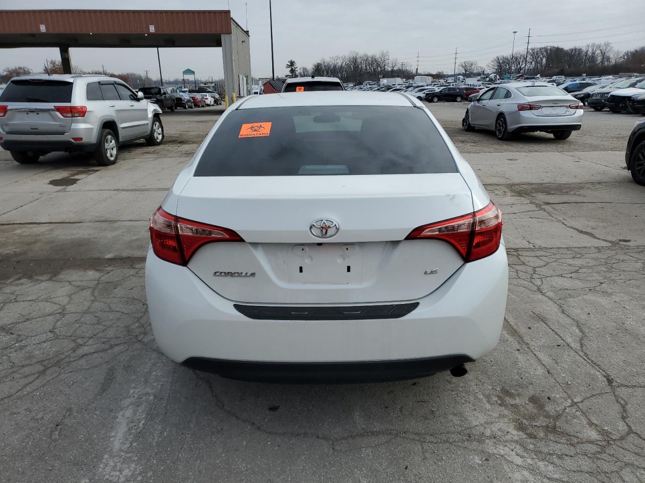 2018 Toyota Corolla VIN 5YFBURHE7JP776733 Copart auction photo, front end / side damage thumbnail 6