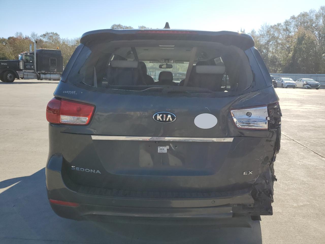 2016 KIA Sedona VIN KNDMC5C10G6181487 Copart auction photo, rear end damage thumbnail 6