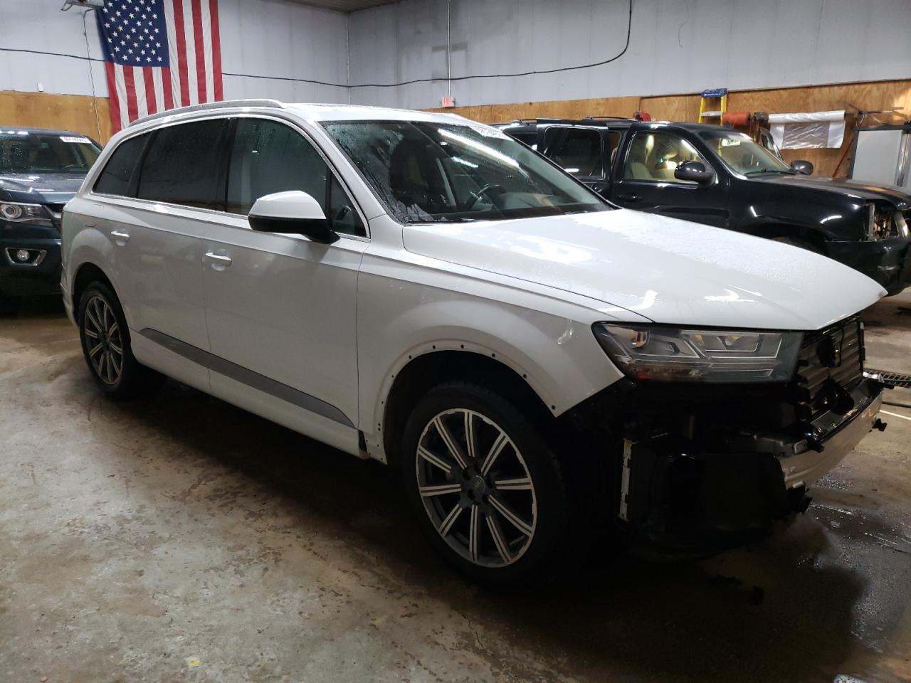 2018 Audi Q7 VIN WA1VAAF72JD003032 Copart auction photo, front end / minor dent/scratches damage thumbnail 4