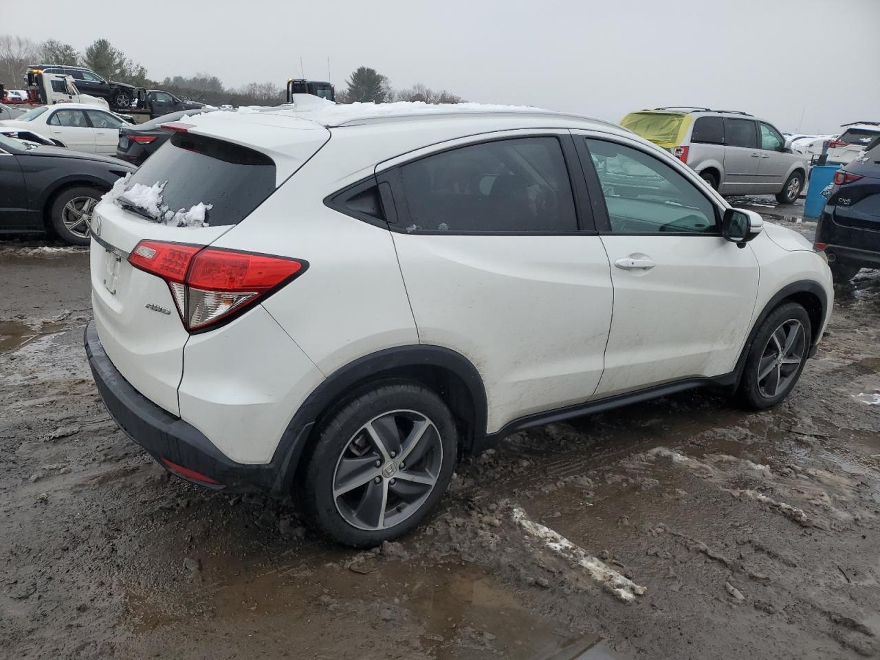 2022 Honda HR-V VIN 3CZRU6H52NM740615 Copart auction photo, front end / side damage thumbnail 3
