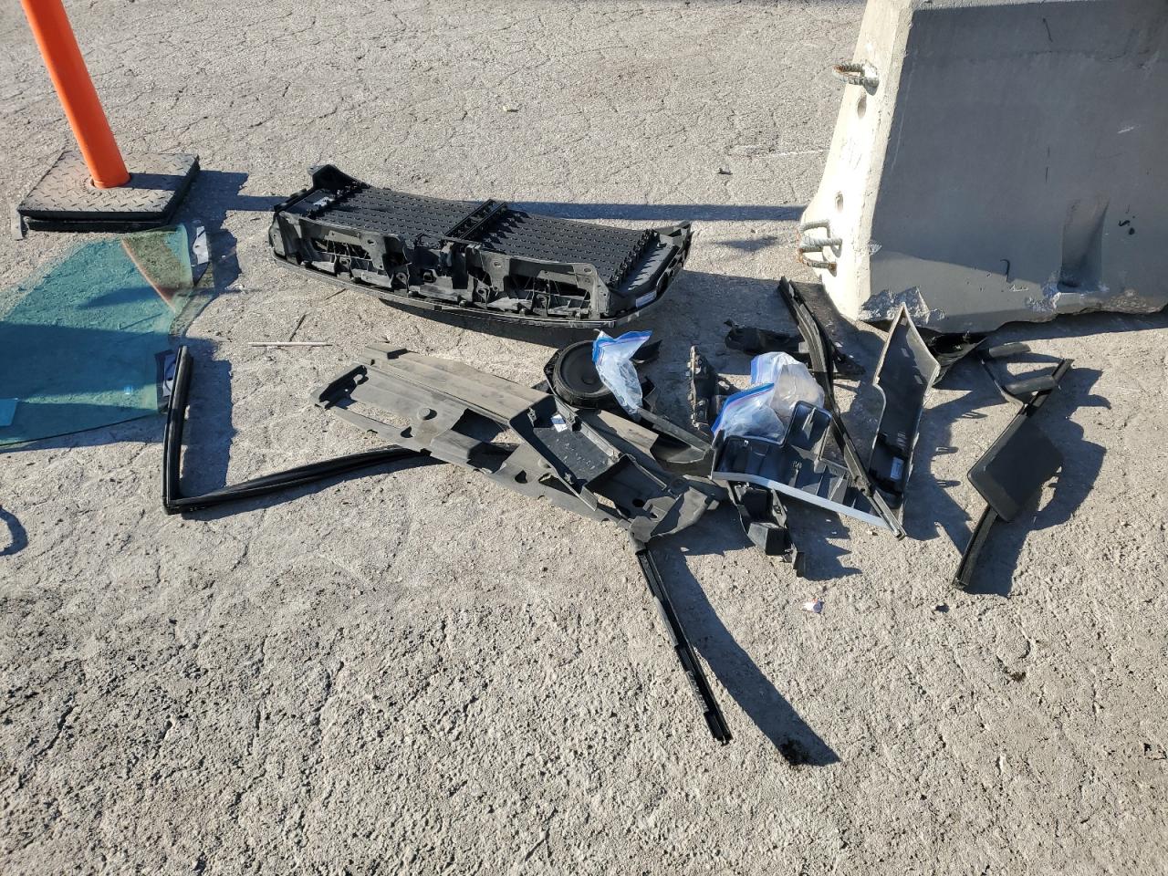 2016 Ford F-150 VIN 1FTEX1EP3GFA30517 Copart auction photo, hail / front end damage thumbnail 14