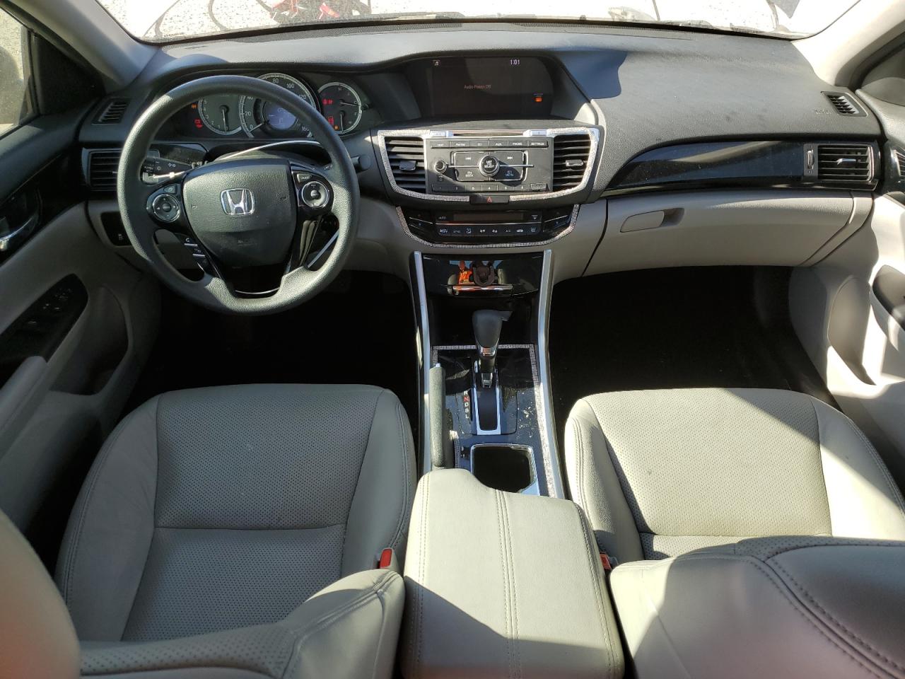 2017 Honda Accord VIN 1HGCR2F33HA112704 Copart auction photo, front end / side damage thumbnail 8