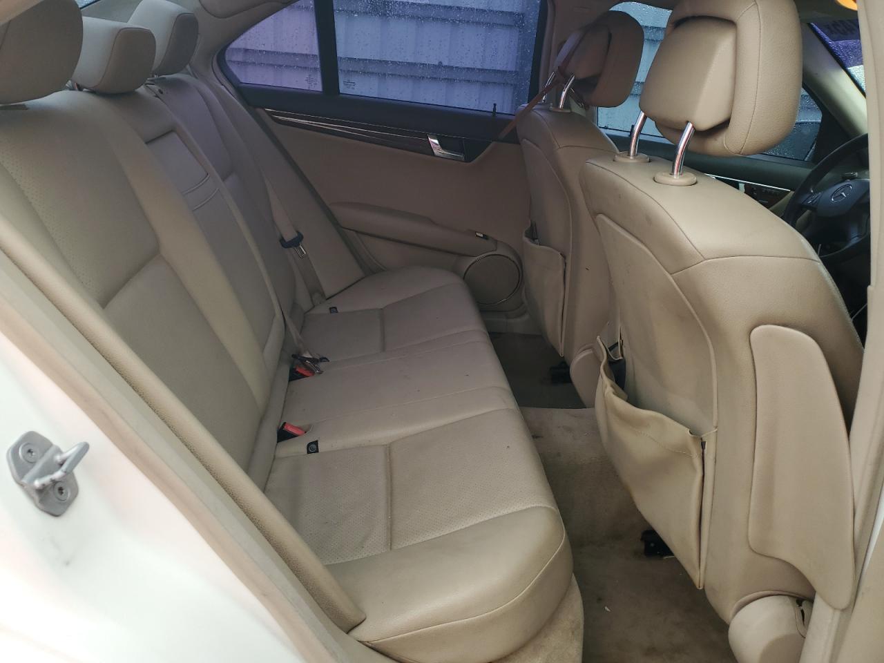 2011 Mercedes-Benz C-klasse VIN WDDGF5EB5BR172551 Copart auction photo, front end / side damage thumbnail 10