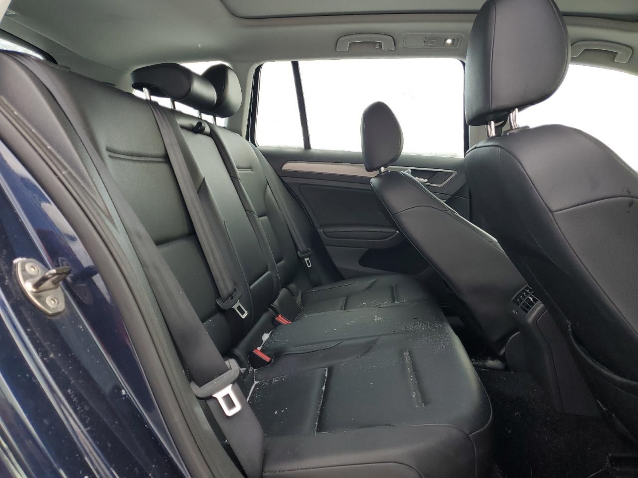 2016 Volkswagen Golf VIN 3VWC17AUXGM517315 Copart auction photo, front end damage thumbnail 10