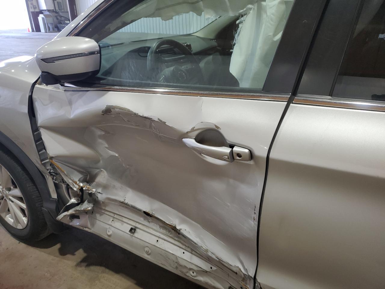 2017 Nissan Rogue VIN JN1BJ1CR7HW137969 Copart auction photo, side damage thumbnail 7