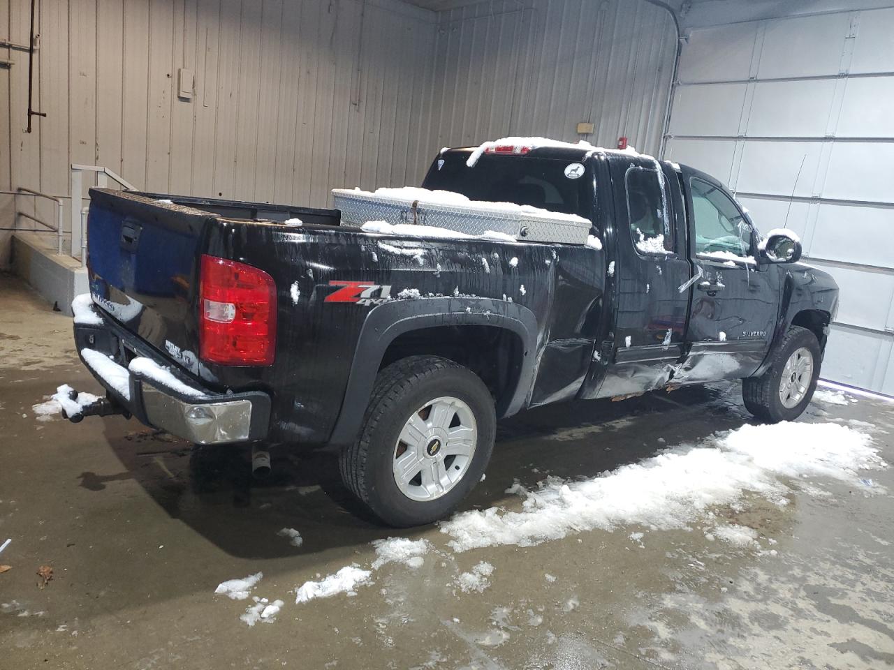 2012 Chevrolet Silverado VIN 1GCRKSE73CZ218453 Copart auction photo, front end / side damage thumbnail 3