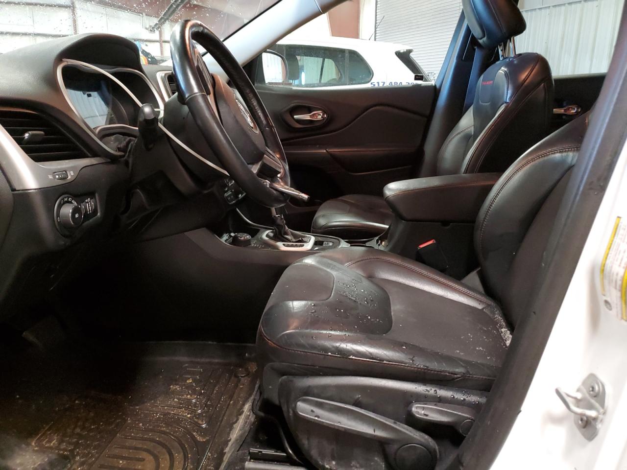 2015 Jeep Cherokee VIN 1C4PJMBS5FW685264 Copart auction photo, front end / side damage thumbnail 7