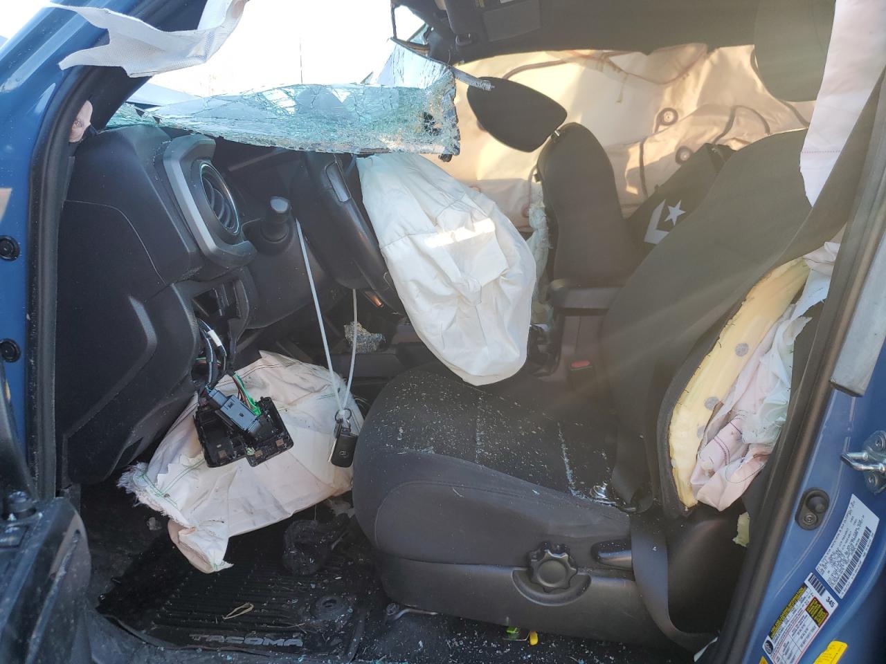 2019 Toyota Tacoma VIN 3TMCZ5AN0KM196676 Copart auction photo, all over damage thumbnail 7