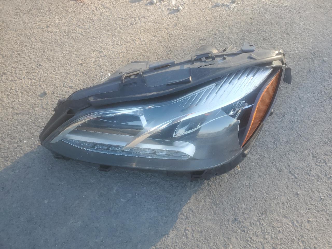 2016 Mercedes-Benz E-klasse VIN WDDHF8JB2GB244026 Copart auction photo, front end damage thumbnail 14
