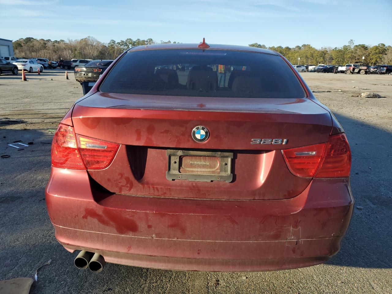 2011 BMW 3er VIN WBAPH7G54BNN02868 Copart auction photo, front end damage thumbnail 6