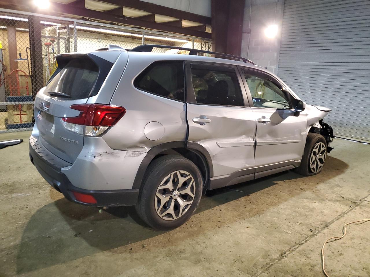 2020 Subaru Forester VIN JF2SKAJC1LH416180 Copart auction photo, front end / side damage thumbnail 3