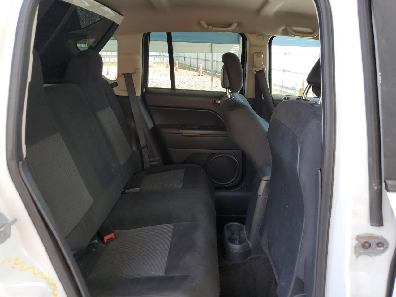 2016 Jeep Compass VIN 1C4NJCBA9GD568616 Copart auction photo, side damage thumbnail 10