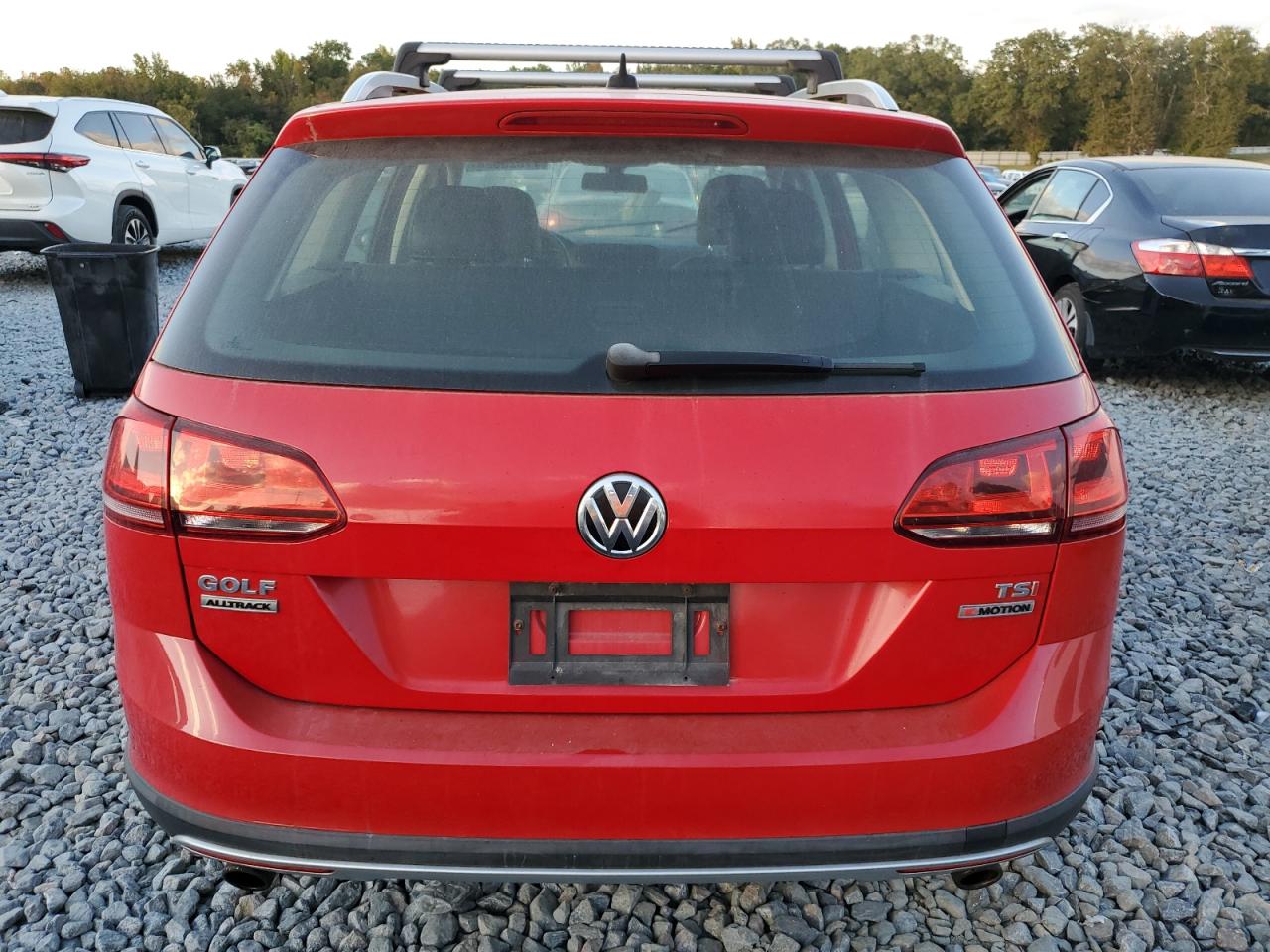 2017 Volkswagen Golf VIN 3VWH17AU9HM541077 Copart auction photo, mechanical damage thumbnail 6