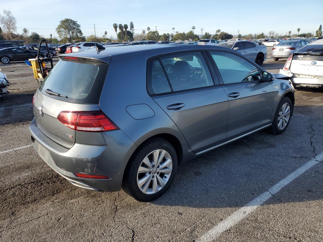 2018 Volkswagen Golf VIN 3VWG17AU2JM277881 Copart auction photo, front end damage thumbnail 3