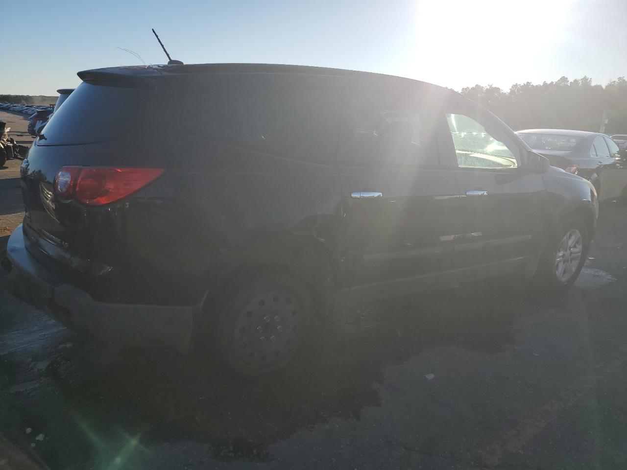 2010 Chevrolet Traverse VIN 1GNLREED4AS112681 Copart auction photo, side damage thumbnail 3