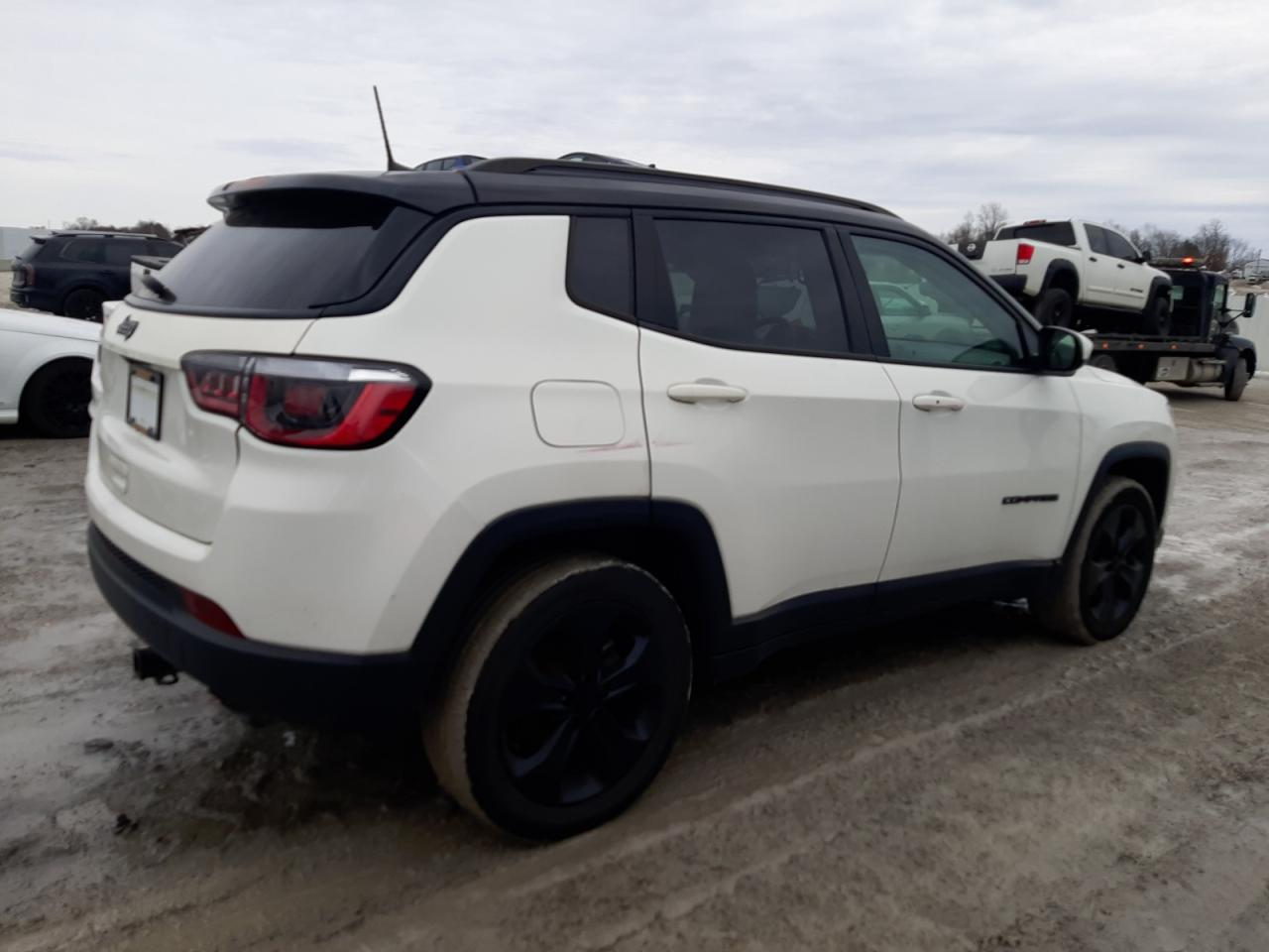 2018 Jeep Compass VIN 3C4NJDBB7JT452945 Copart auction photo, minor dent/scratches damage thumbnail 3