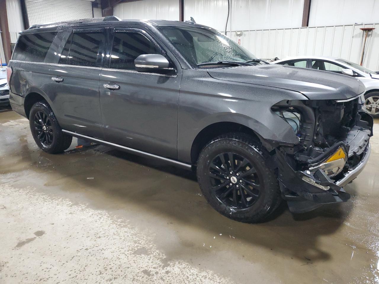 2019 Ford Expedition VIN 1FMJK2AT7KEA19164 Copart auction photo, front end / rear end damage thumbnail 4