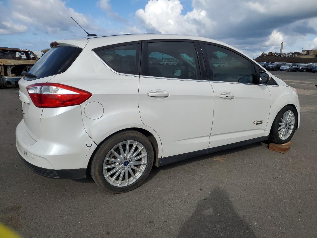 2016 Ford C-MAX VIN 1FADP5CU0GL111784 Copart auction photo, front end / rear end damage thumbnail 3