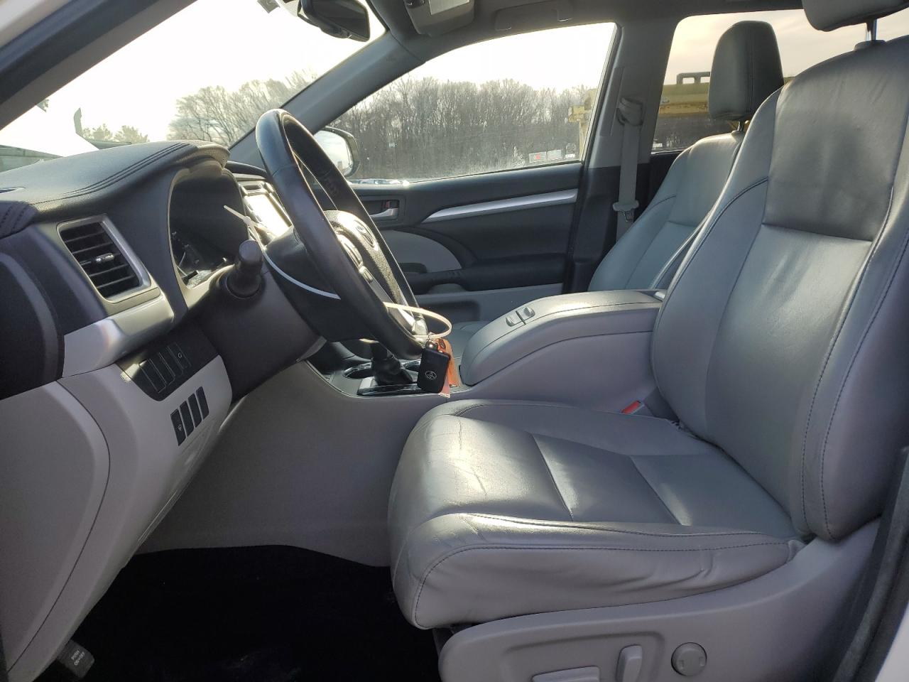 2015 Toyota Highlander VIN 5TDJKRFH9FS140036 Copart auction photo, all over damage thumbnail 7