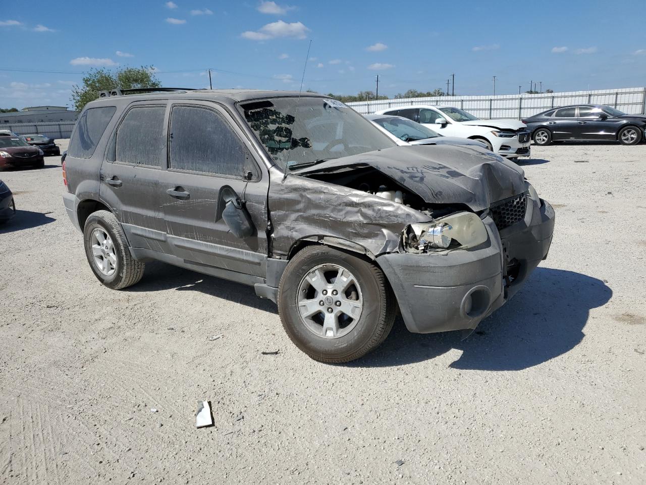 2006 Ford Escape VIN 1FMYU03156KC87355 Copart auction photo, side / front end damage thumbnail 4