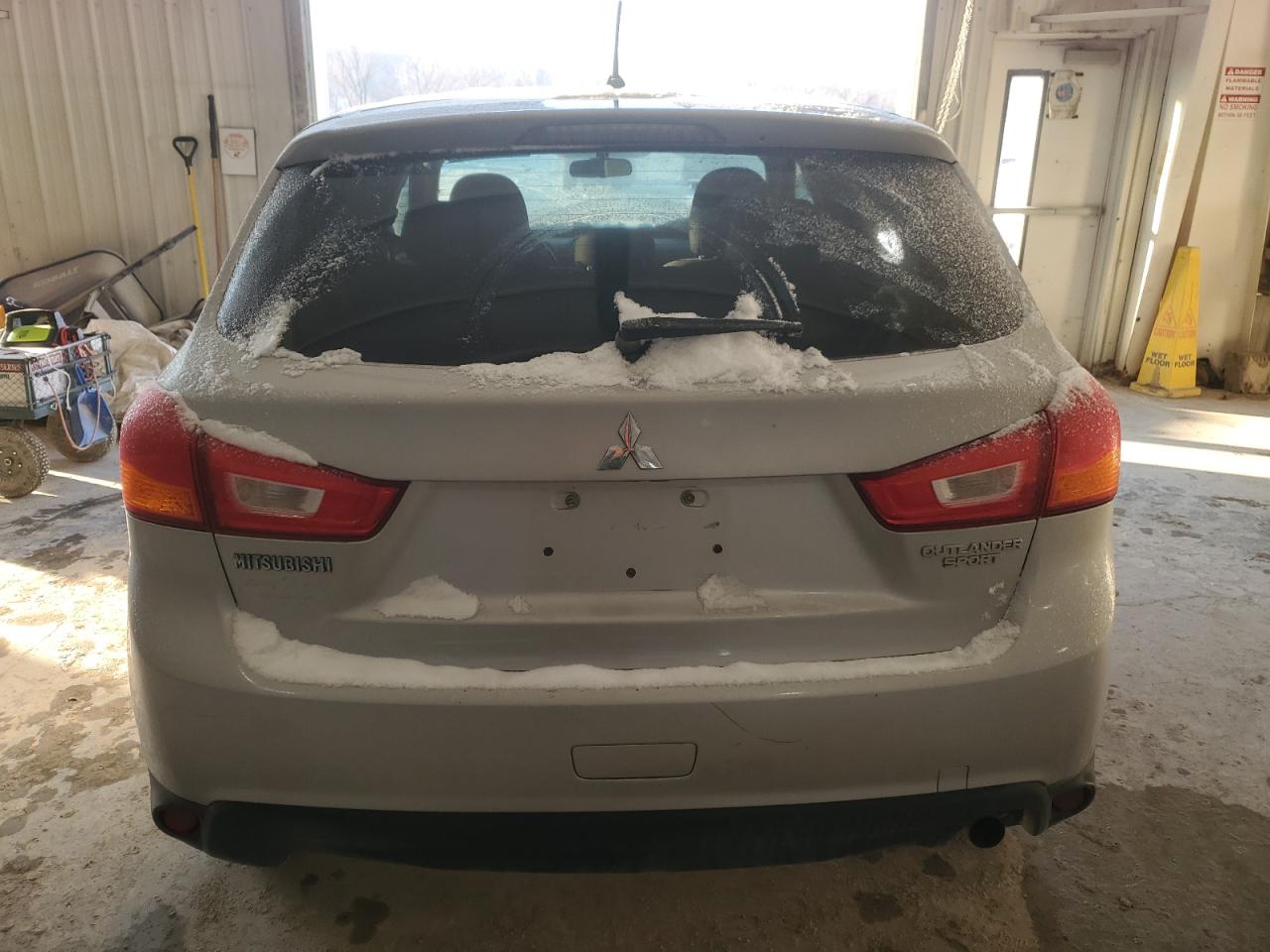 2015 Mitsubishi Outlander VIN 4A4AR3AU4FE003033 Copart auction photo, front end / side damage thumbnail 6