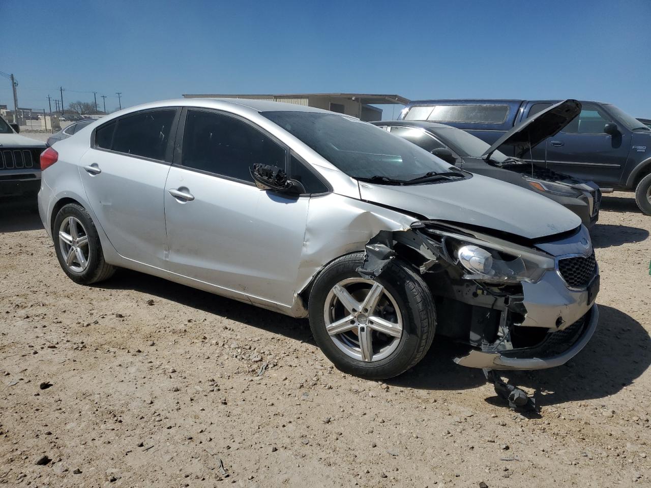 2016 KIA Forte VIN KNAFK4A68G5508502 Copart auction photo, front end / side damage thumbnail 4