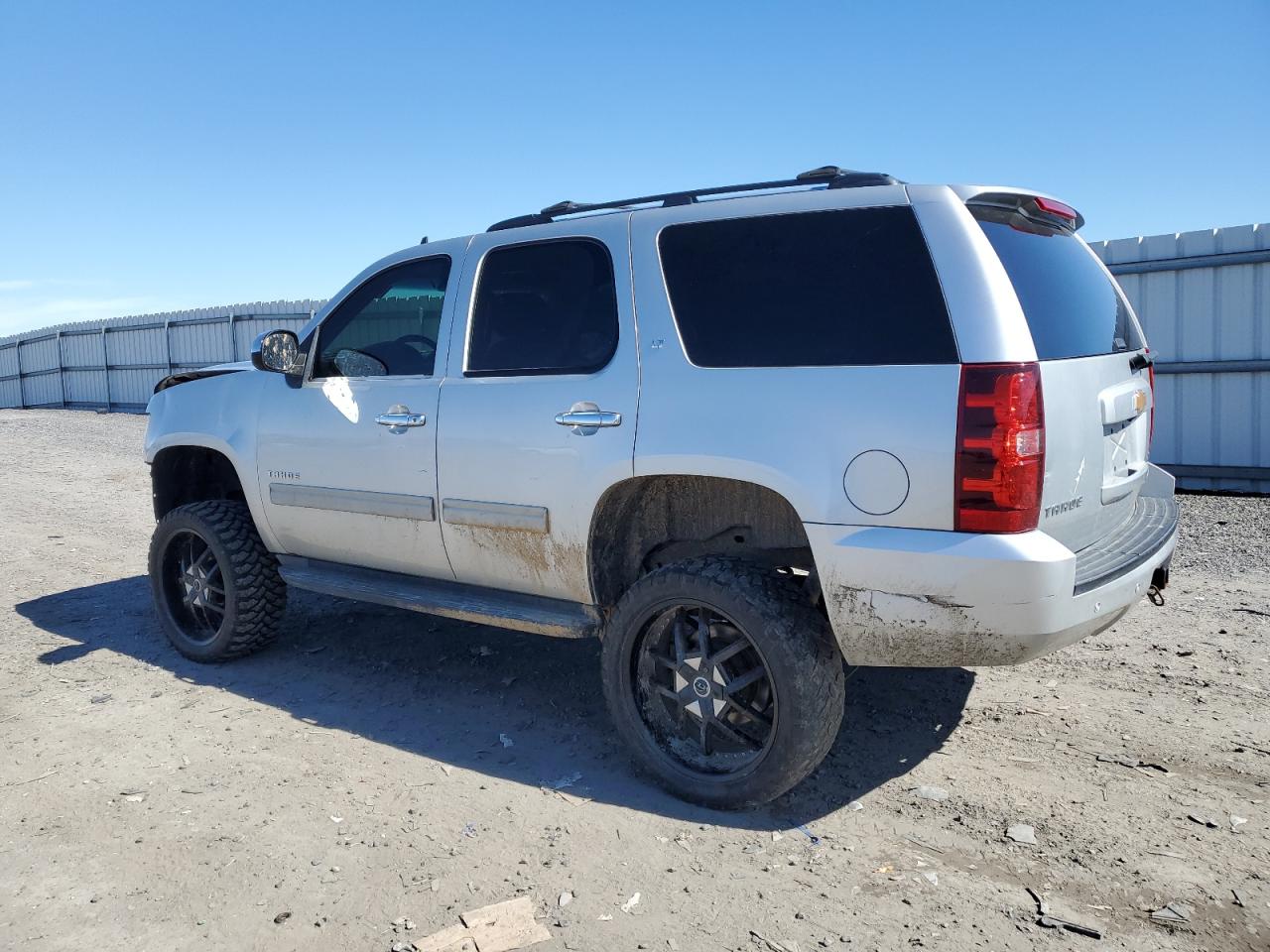2012 Chevrolet Tahoe VIN 1GNSKBE06CR165503 Copart auction photo, front end / rear end damage thumbnail 2