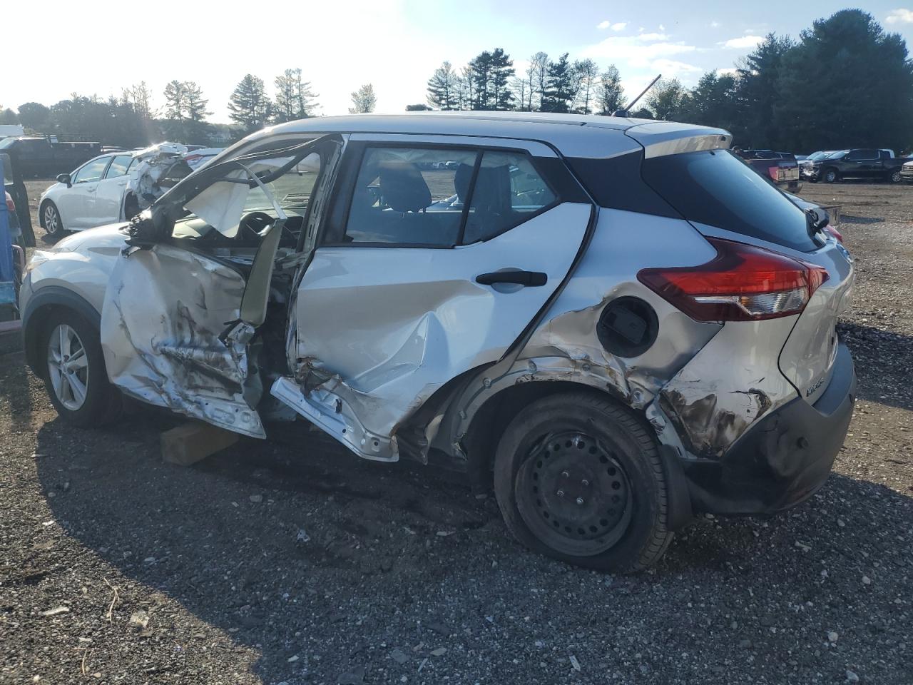 2020 Nissan Kicks VIN 3N1CP5BV2LL552544 Copart auction photo, undercarriage / front end damage thumbnail 2