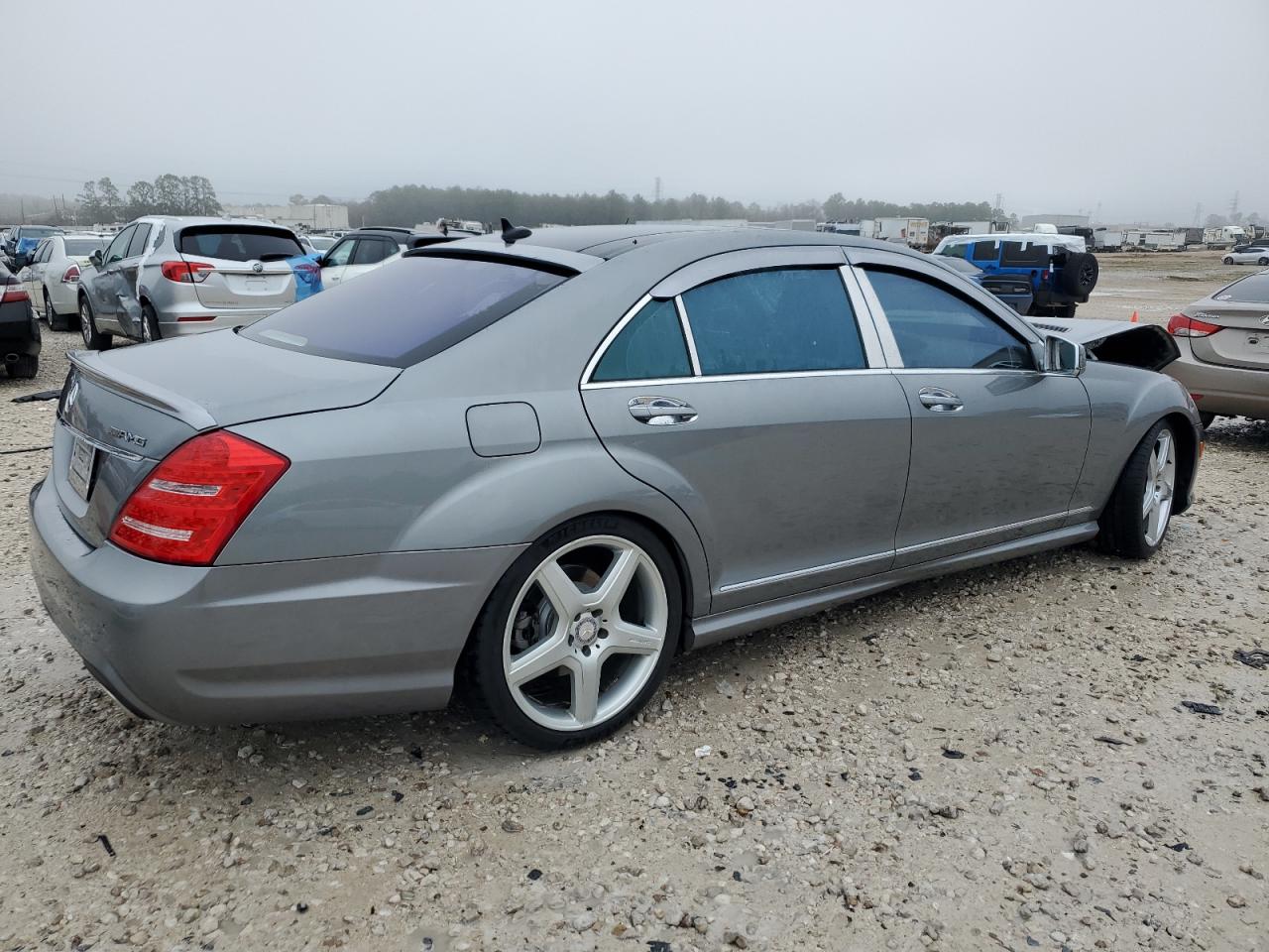 2010 Mercedes-Benz S-klasse VIN WDDNG7BB1AA350327 Copart auction photo, front end / minor dent/scratches damage thumbnail 3