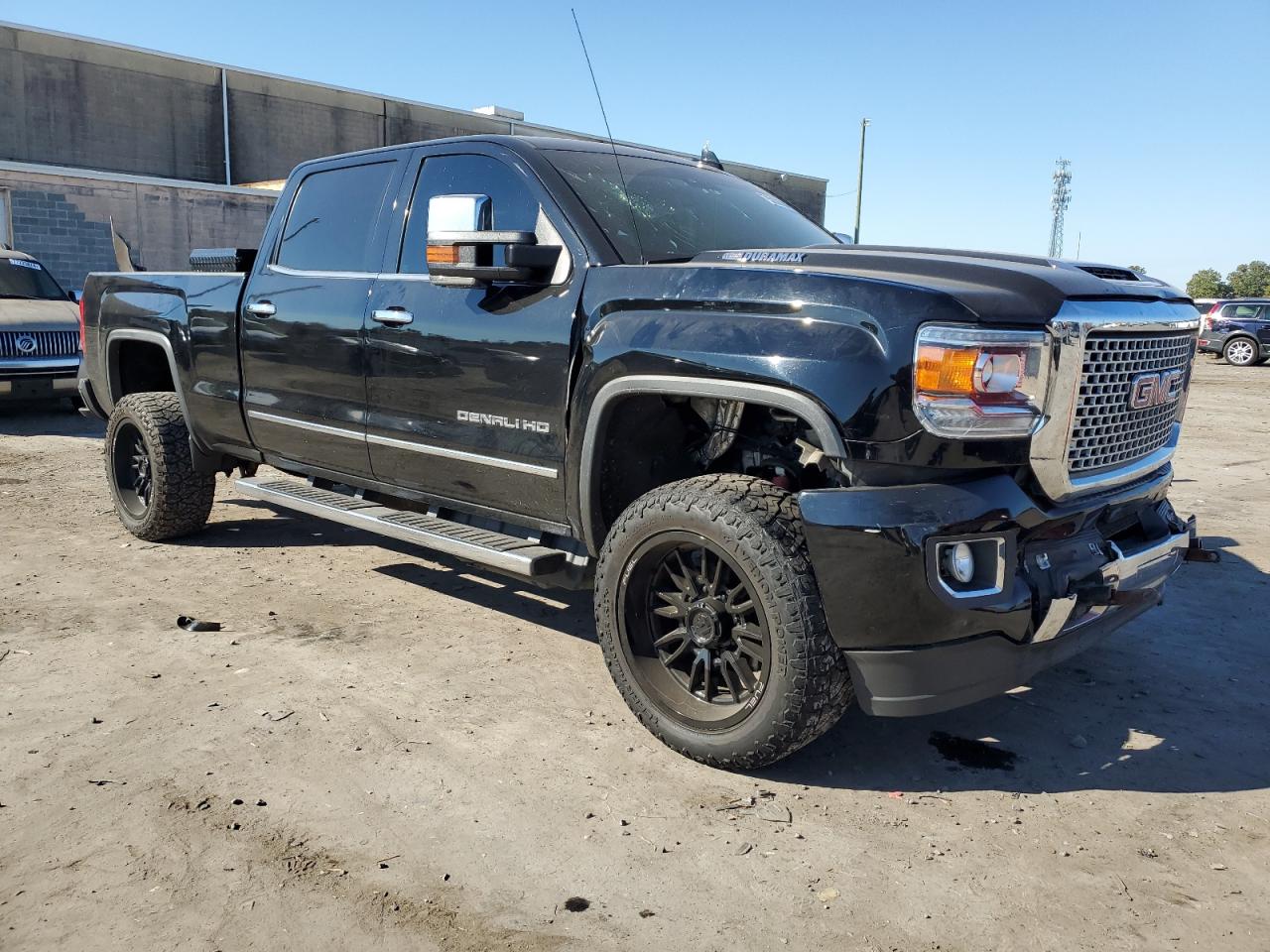 2017 GMC Sierra VIN 1GT12UEY0HF194106 Copart auction photo, front end damage thumbnail 4