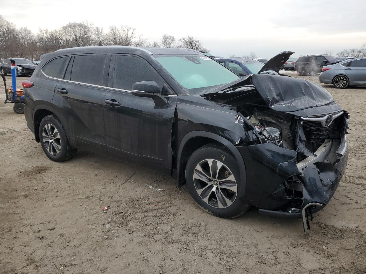 2020 Toyota Highlander VIN 5TDHZRBH5LS512063 Copart auction photo, front end damage thumbnail 4