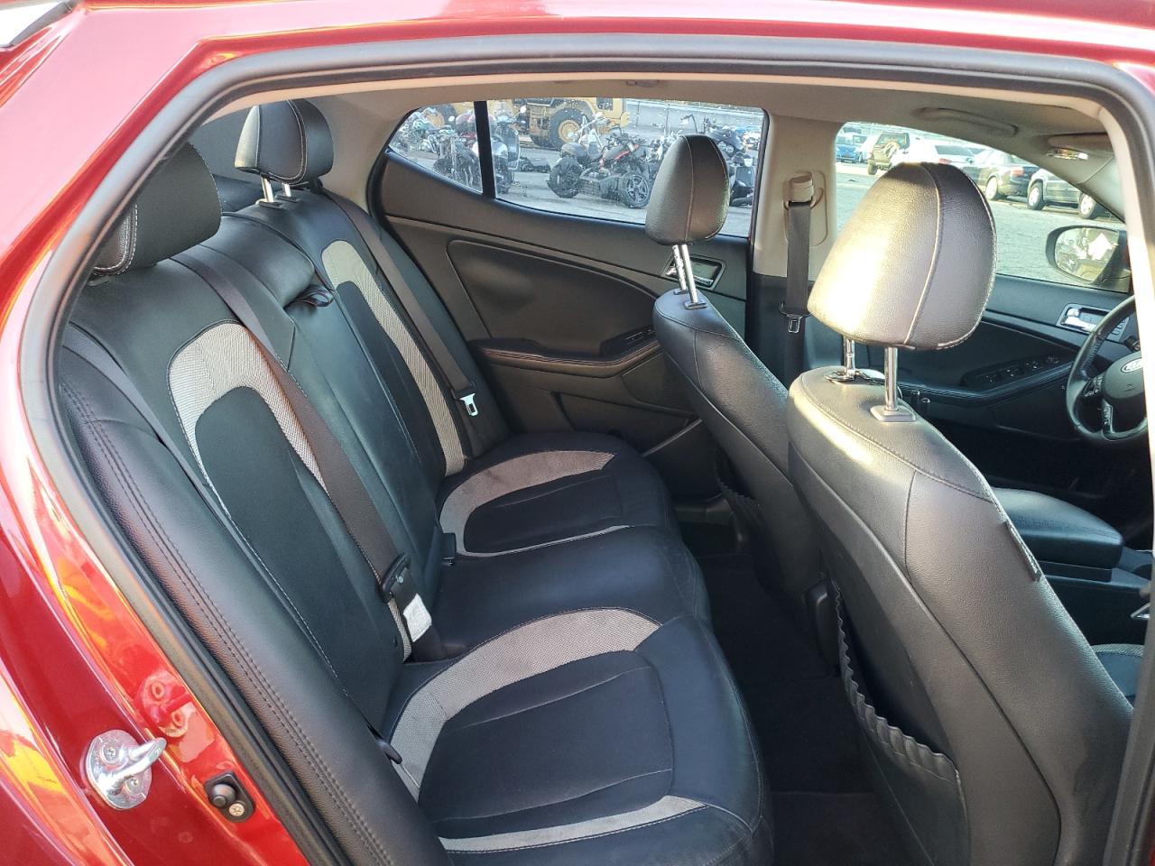 2011 KIA Optima VIN KNAGR4A62B5147227 Copart auction photo, front end / minor dent/scratches damage thumbnail 10