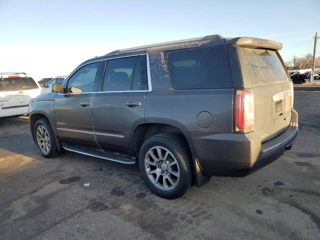 2015 GMC Yukon VIN 1GKS2CKJ1FR656954 Copart auction photo, front end damage thumbnail 2