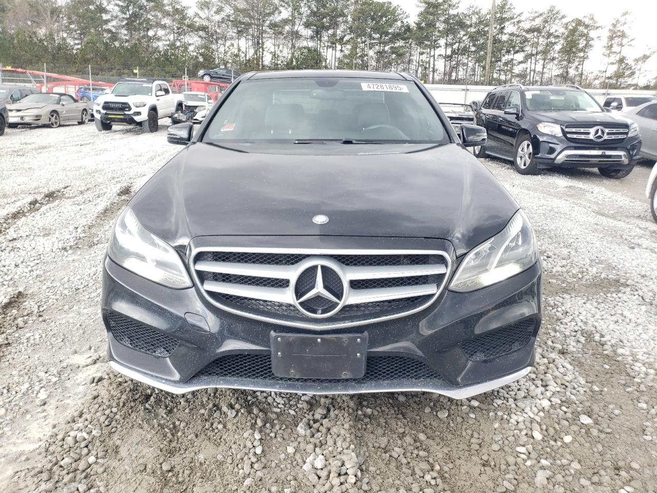 2014 Mercedes-Benz E-klasse VIN WDDHF5KB3EB049711 Copart auction photo, rear end / minor dent/scratches damage thumbnail 5