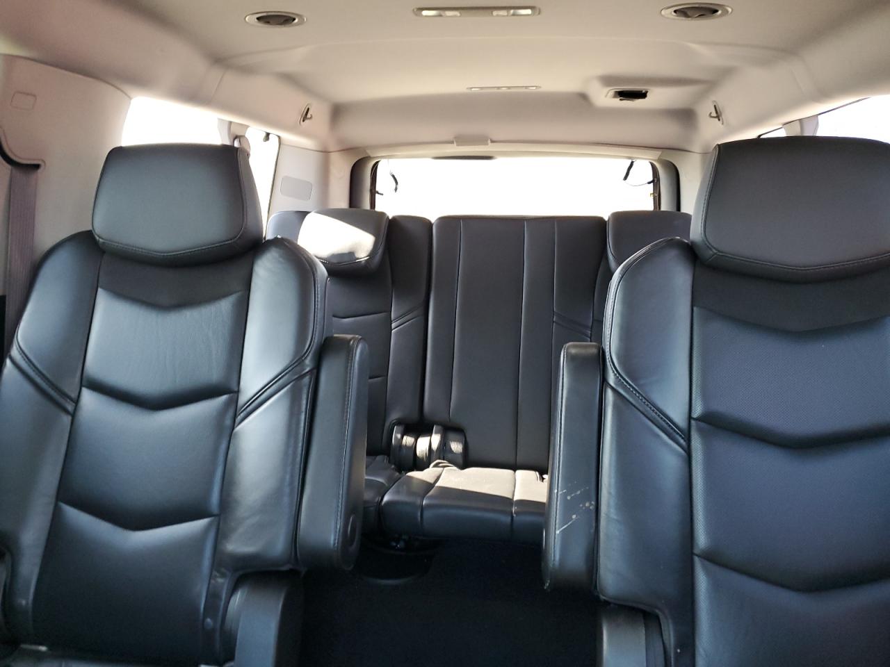 2015 Cadillac Escalade VIN 1GYS4GKJ9FR222451 Copart auction photo, side / rear end damage thumbnail 10