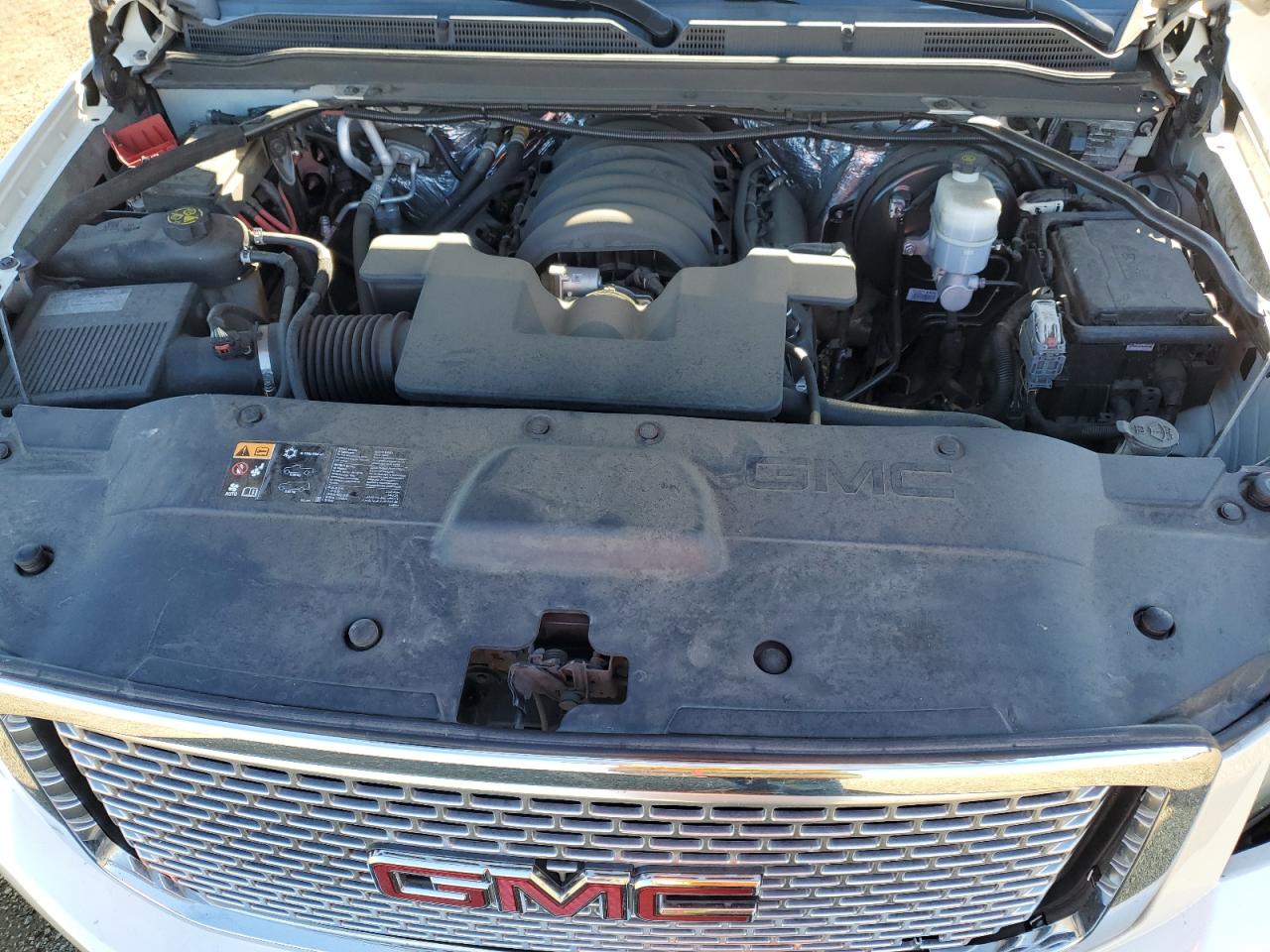 2015 GMC Yukon VIN 1GKS2CKJ5FR703967 Copart auction photo, front end damage thumbnail 14