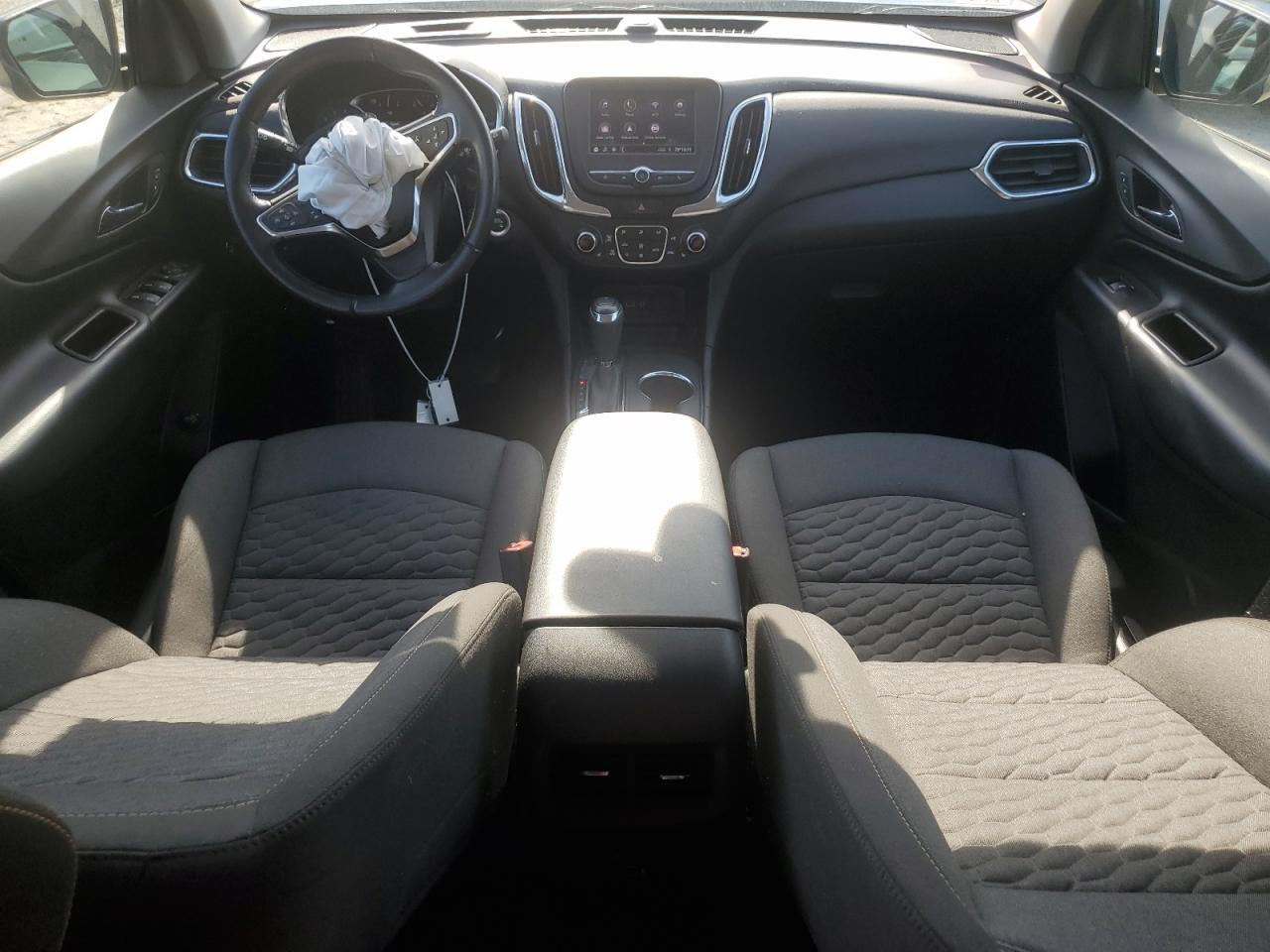 2020 Chevrolet Equinox VIN 2GNAXUEV7L6117542 Copart auction photo, front end / minor dent/scratches damage thumbnail 8