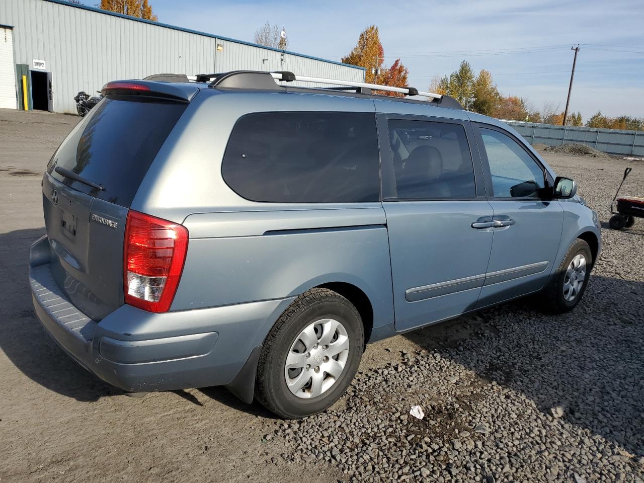 2008 Hyundai Entourage VIN KNDMC233486044456 Copart auction photo, front end damage thumbnail 3