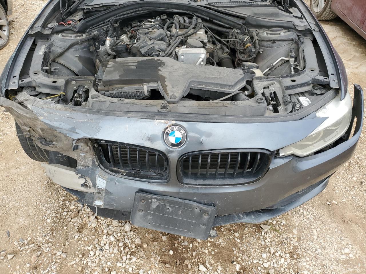 2016 BMW 3er VIN WBA8E1G55GNU10072 Copart auction photo, all over / hail damage thumbnail 11