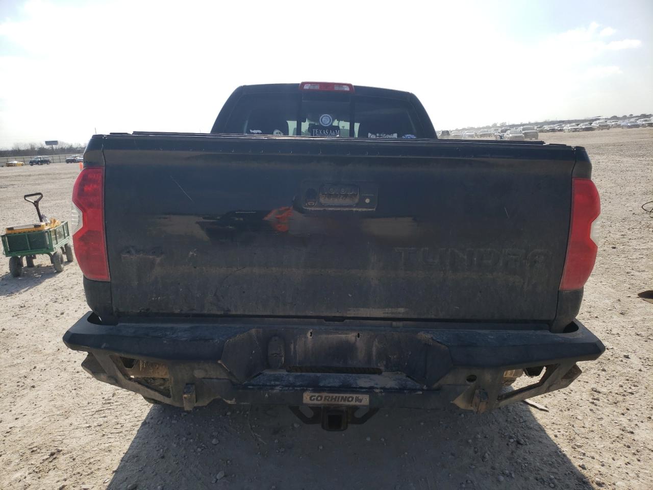 2017 Toyota Tundra VIN 5TFUW5F14HX646027 Copart auction photo, all over damage thumbnail 6