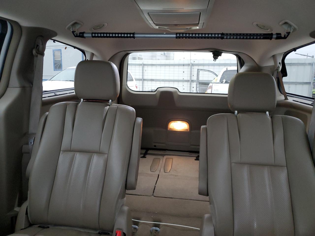 2015 Chrysler Town & Country VIN 2C4RC1CG0FR573041 Copart auction photo, front end / side damage thumbnail 10
