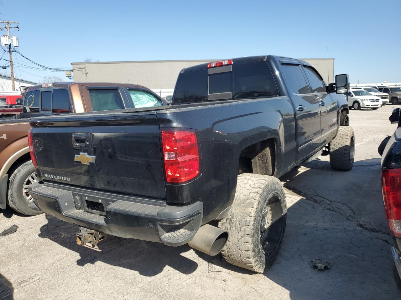 2016 Chevrolet Silverado VIN 1GC1KWE87GF167320 Copart auction photo, water/flood damage thumbnail 3